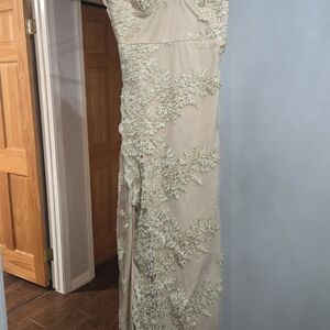 Elegant Floral Lace Evening Dress